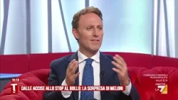 Stamp duty abolished, De Luca: "It's just a telemarketing and Meloni is acting like Vanna Marchi."