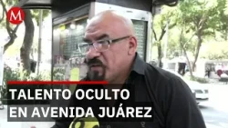 Rafael Segura creates clay sculptures in 15 minutes on Avenida Juárez, Mexico City