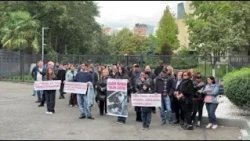 გარდაცვლილი 23 წლის სტიქაროსნის თემო ხადურის ოჯახის მოთხოვნა - აქცია პროკურატურასთან