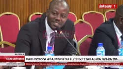 Ababaka b'akakiiko ka PAC bakunyiza minisitule y'ebyettaka.